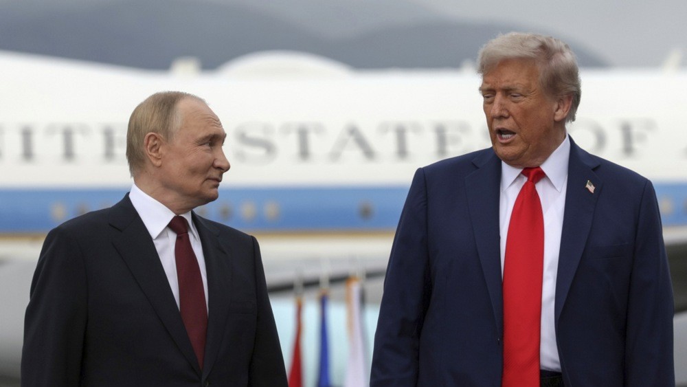 Analyst Assesses Loomer’s Influence on Trump: Putin May Still Get His Message Through