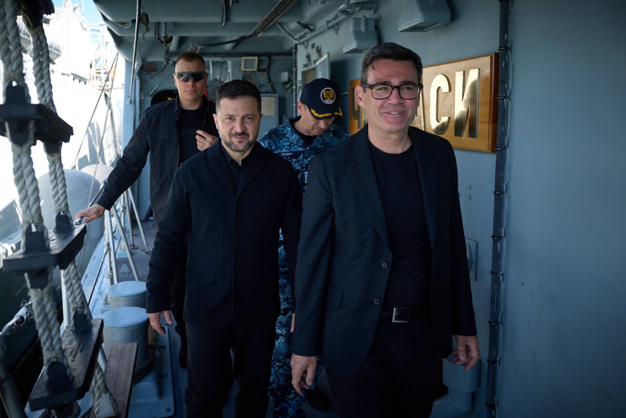 Zelensky Visits Ukrainian Minesweeper Cherkasy in Britain: Ship to Clear Black Sea of Mines After War